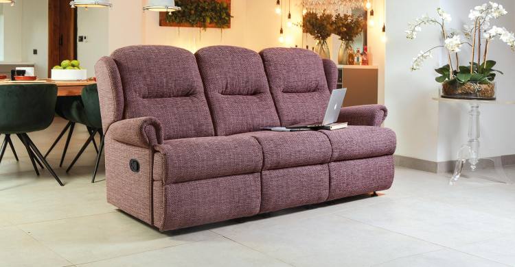 Manual catch sofa on glide feet