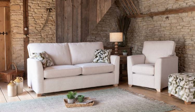 Cosy accent chair in 4828