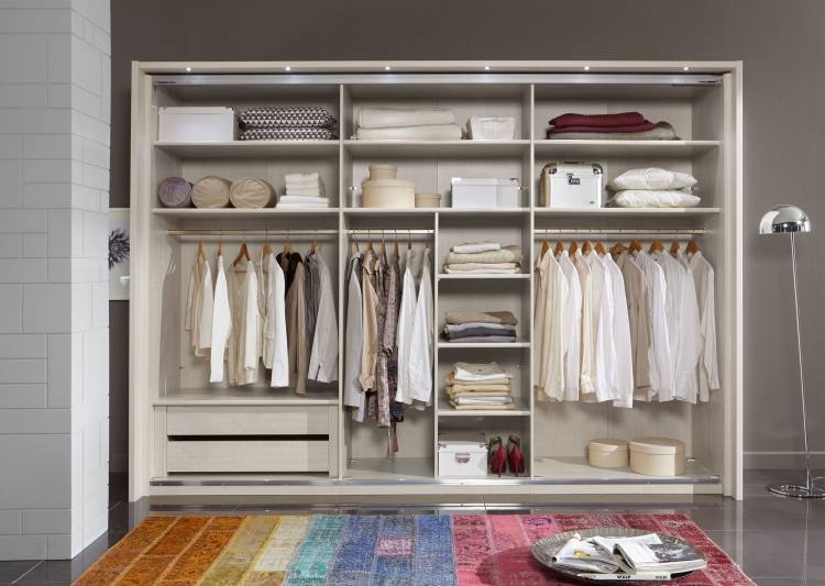 Middle compartment fitted with Laundy Shelf Insert Kit