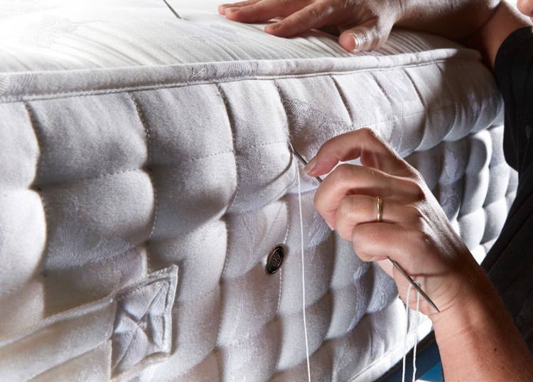 Relyons skilled craftsmen use upholstery needles to hand side stitch the mattress. It provides support to the mattress walls, extending the sleeping area to the edge of the mattress.
