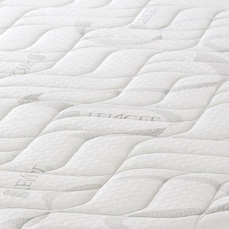 Close up of Style Active Gel 1800 Matress Quilt 