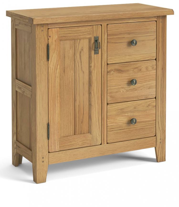 Sideboard with alternate drawer handles 